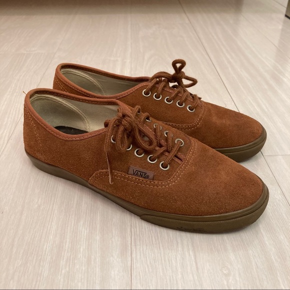 vans suede authentic lo pro